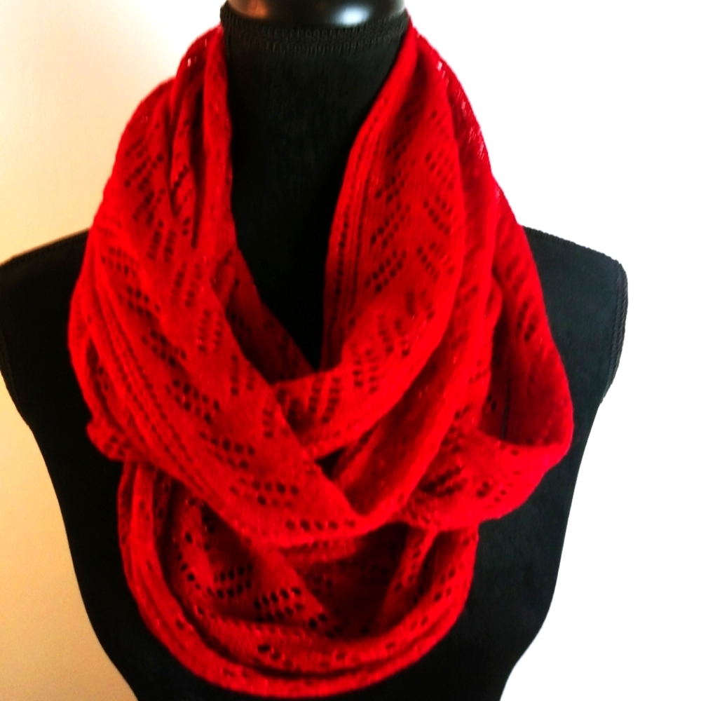 Minicci Infinity scarf Red Crocheted with Red Metallic